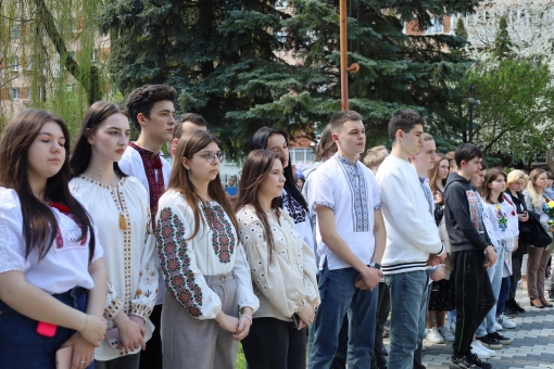На фасаді Ліцею N°19 відкрили анотаційні дошки захисникам України Мар‘яну Орищуку та Назарію Ділеті