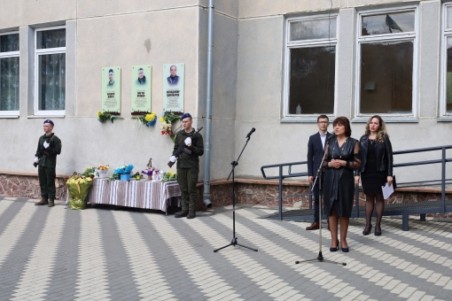 На фасаді Ліцею N°19 відкрили анотаційні дошки захисникам України Мар‘яну Орищуку та Назарію Ділеті