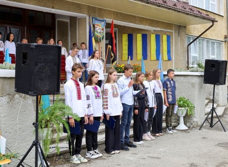 У Тисменичанах в рамках програми «Івано-Франківськ – місто Героїв» відкрили пам’ятні дошки одразу для 8 полеглих Героїв