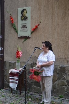 У Франківську відкрили пам’ятну дошку співачці та педагогу Божені Антоневич